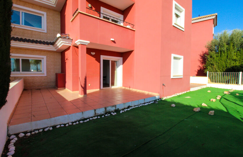 Qlistings - Spacious Apartment in Nueva Andalucía, Costa del Sol Property Thumbnail